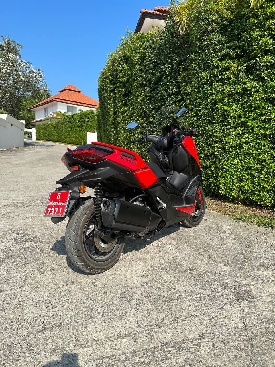 Yamaha Xmax 300 Red