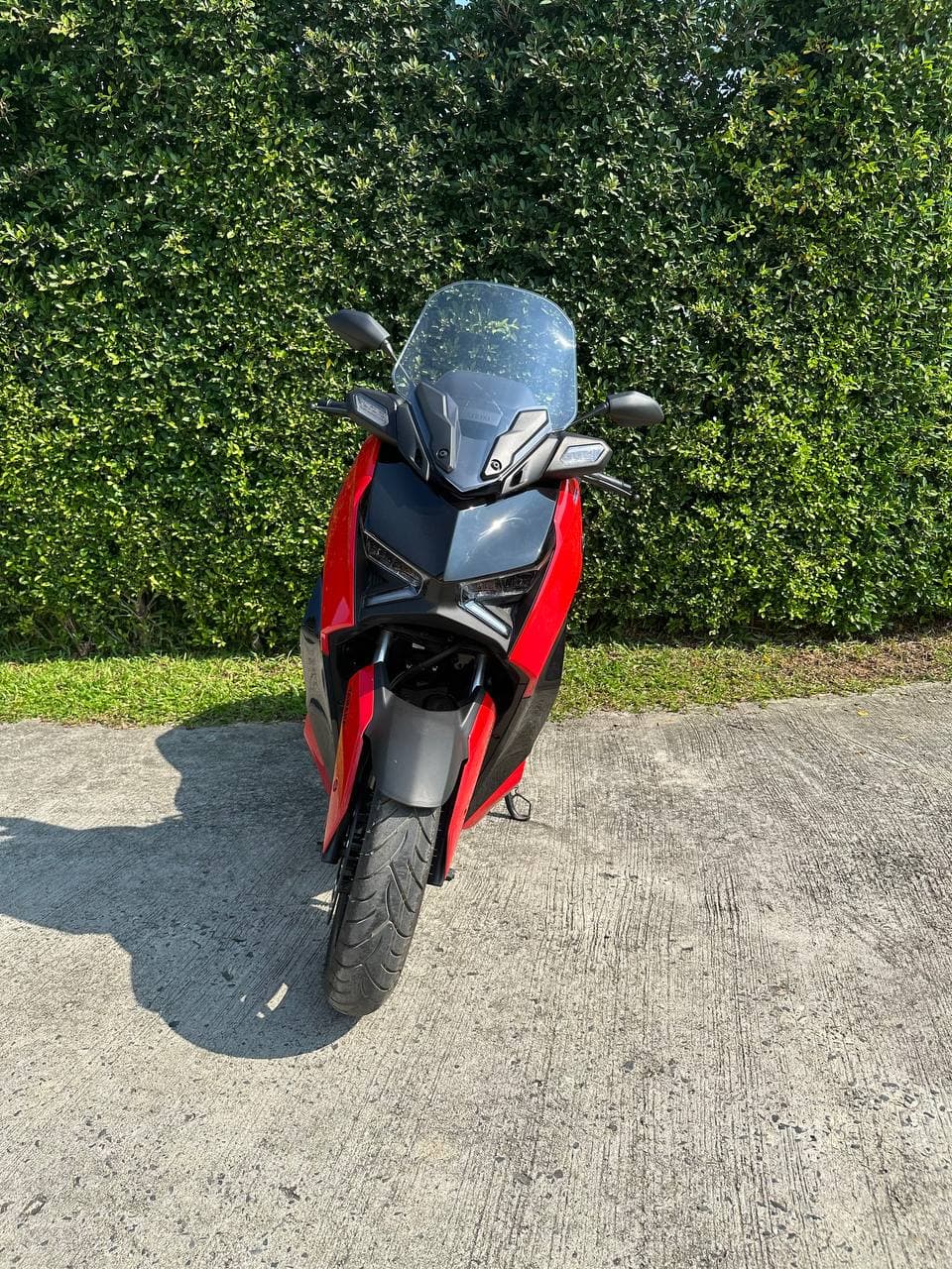 Yamaha Xmax 300 Red
